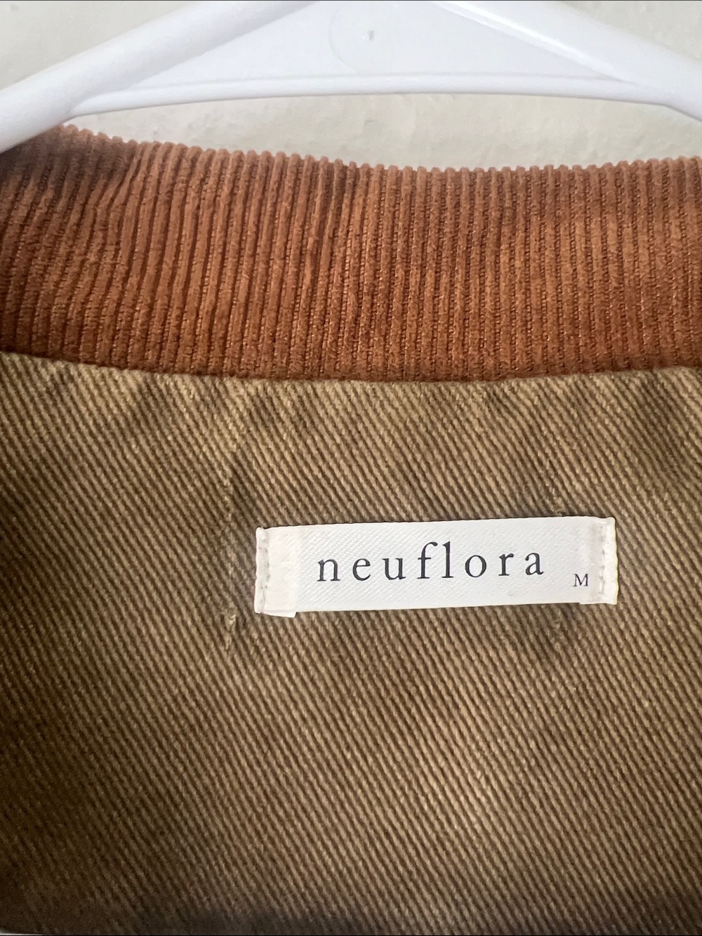 Neuflora- Tasmania Jacket-Brown Canvas Jacket with Corduroy Collar - Women - Picture 3 of 10